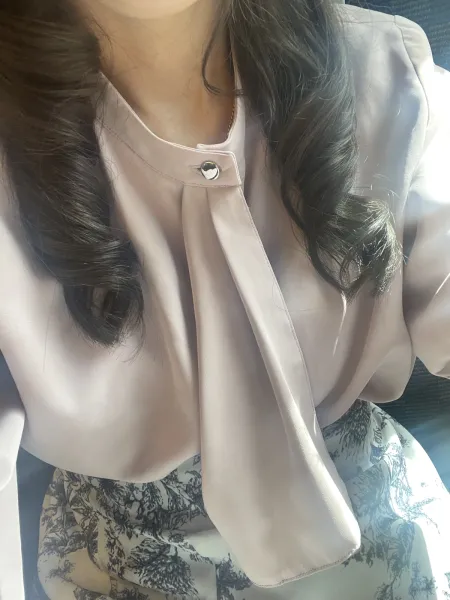 11時から出勤します✨ |  あいな