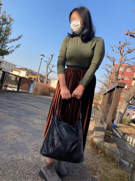 近所妻 さゆり　　