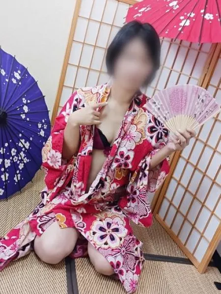 イエスグループ　華女(かのじょ)松山店 安西やよい
