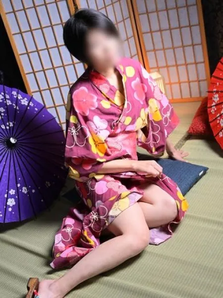 イエスグループ　華女(かのじょ)松山店 森下なお