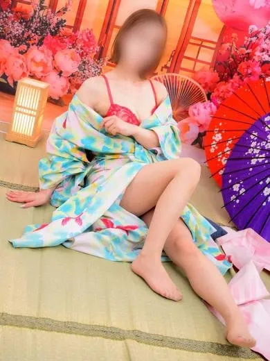 イエスグループ　華女(かのじょ)松山店 影山ゆか