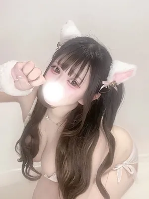 Ｐｕｚｚｌｅ 【体験】ふわり【存在感抜群!103㎝の神乳】